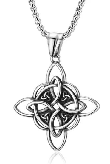 Celtic Knot & necklace - Click Image to Close