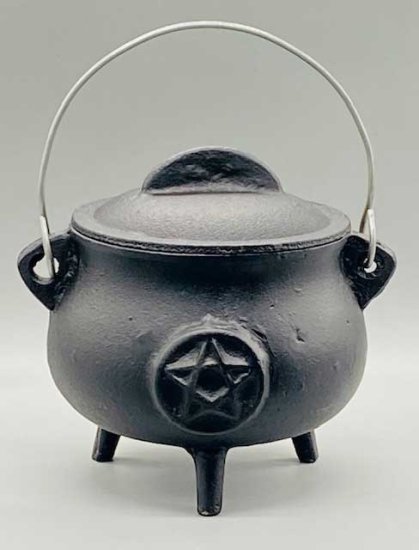 5.5\" Pentagram cast iron cauldron w/ lid