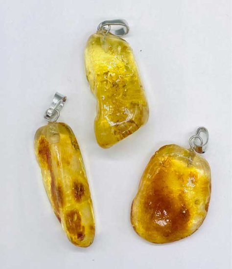 Amber tumbled pendant - Click Image to Close