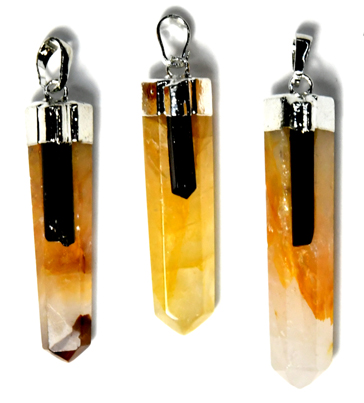 Golden Qtz w tourmaline pendant - Click Image to Close