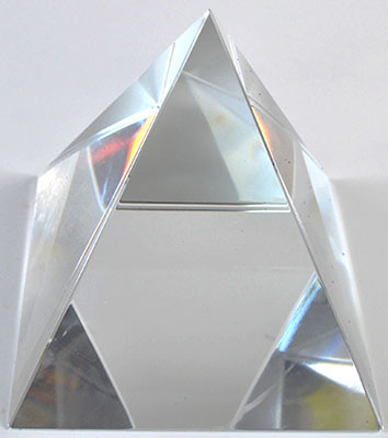 10cm Crystal pyramid - Click Image to Close